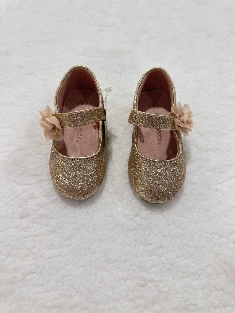 Girls Gold Glitter Shoes